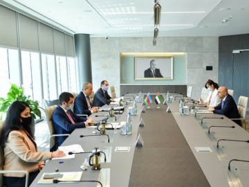 The Minister of Economy of Azerbaijan met with the Ambassador of the UAE